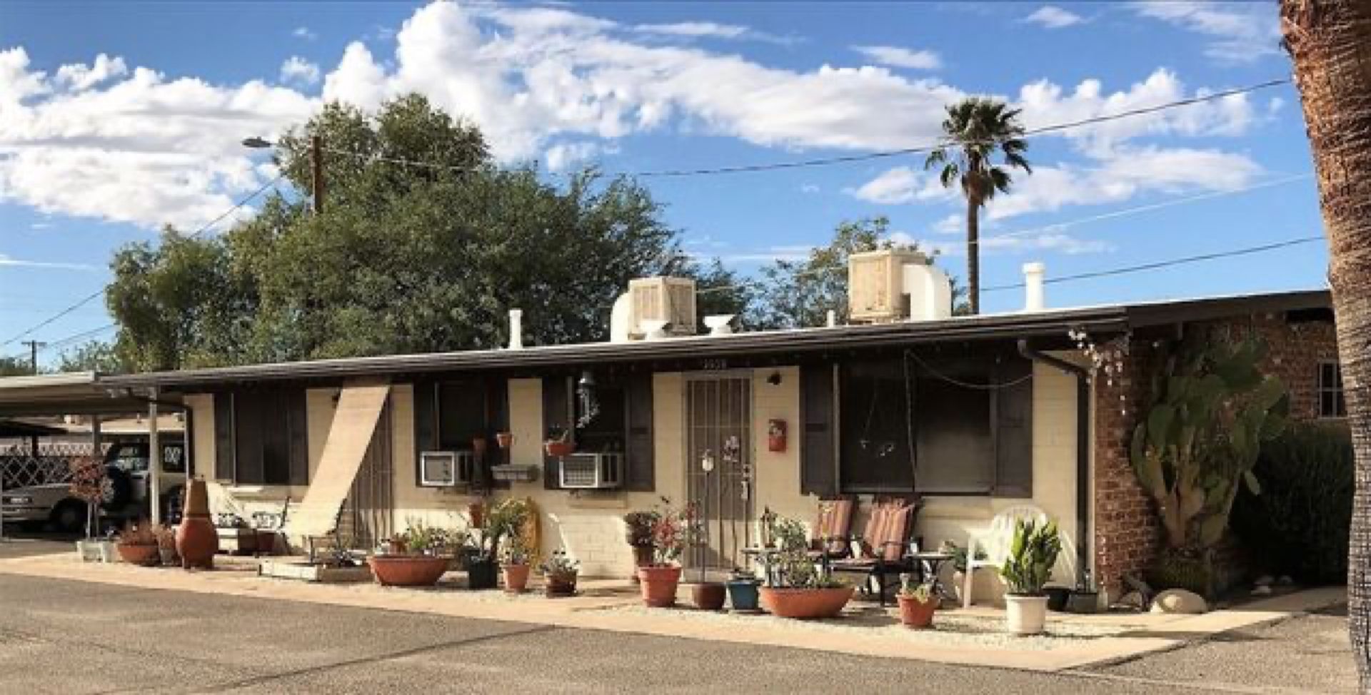 Estrella Apartments