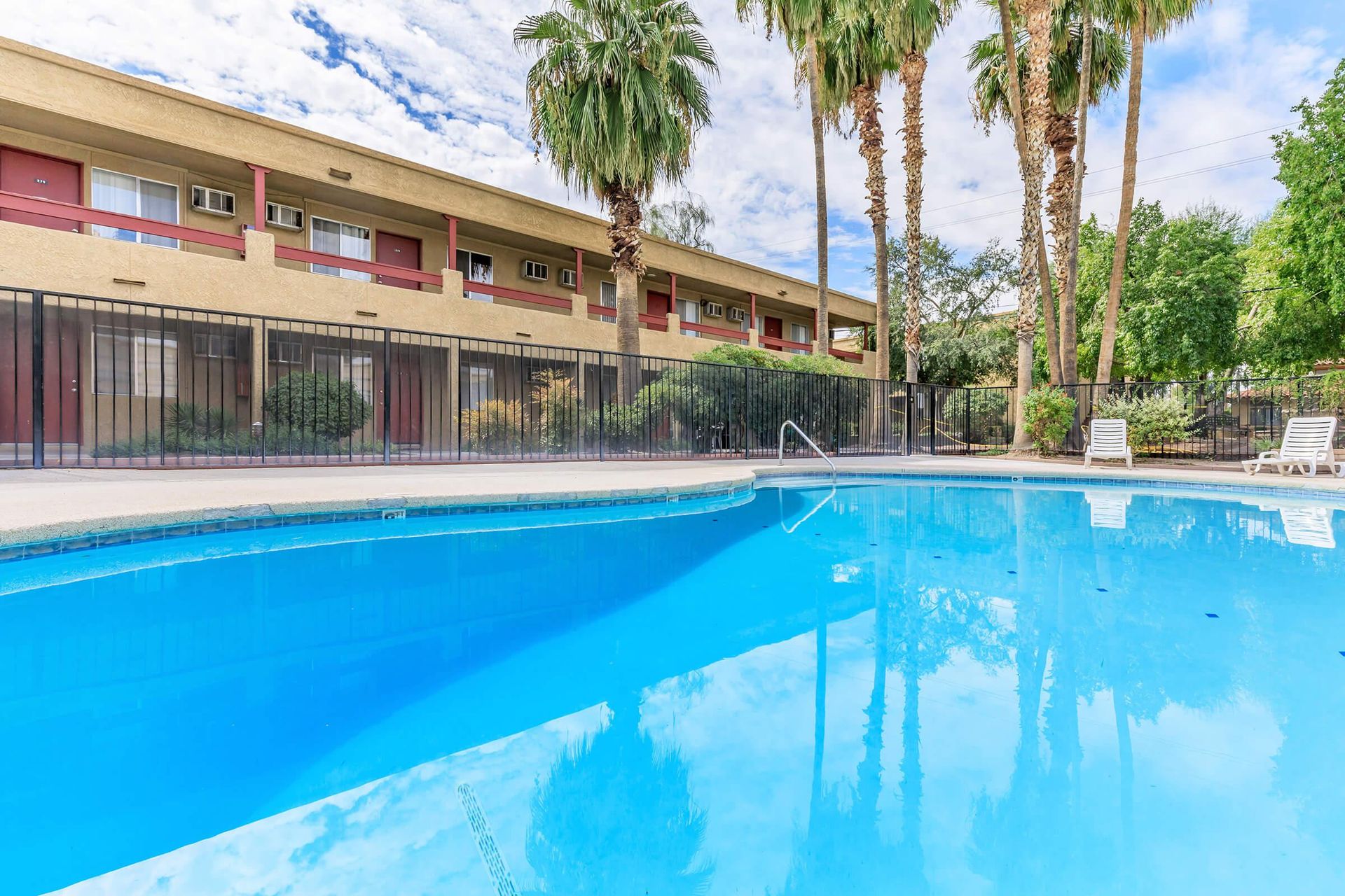 Sunpointe Gardens Apartments